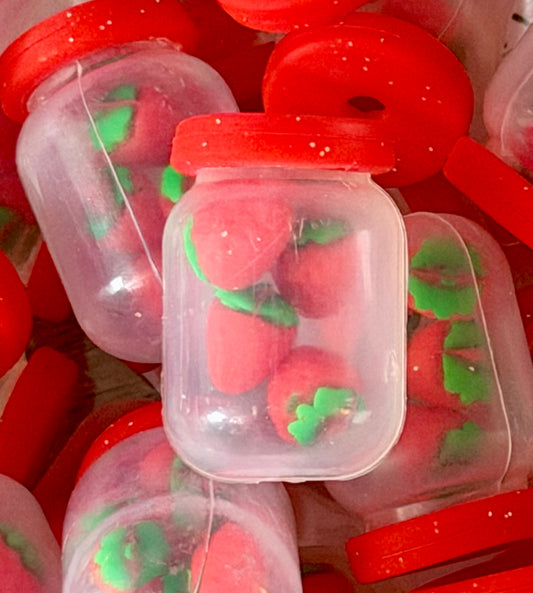 Strawberry Shaker - 3D Focal